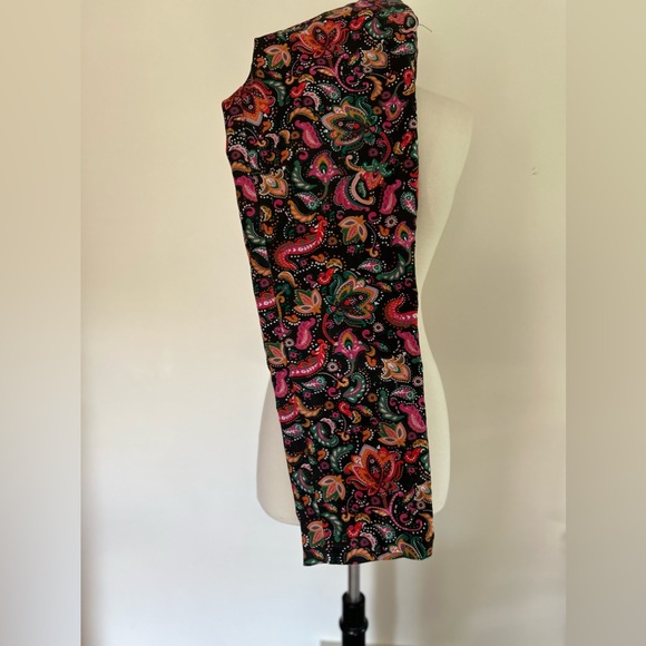 Croft & Barrow, Pants size 8 regular. Length 30 - Picture 1 of 2